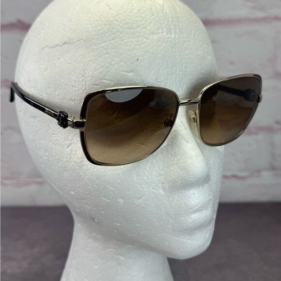 Chanel Camelia Flower Vintage Tortoiseshell Sunglasses - Picture 2 of 15